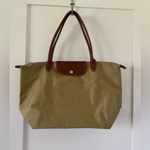 Authentic Longchamp travel le Pliage tote large tan